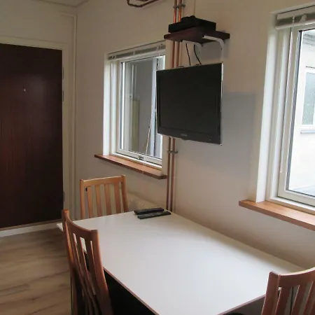 Hos Tina Bed and Breakfast 3*