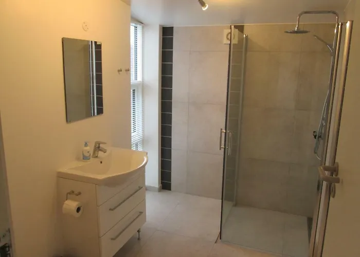 Hos Tina Bed & Breakfast 3*