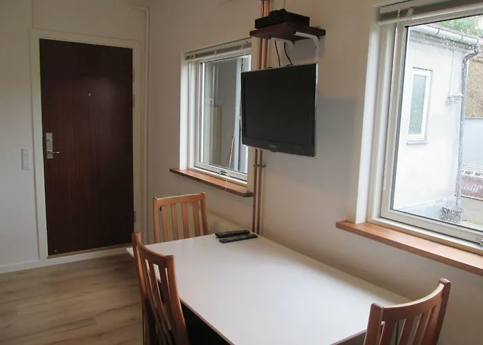 Hos Tina Bed & Breakfast 3*