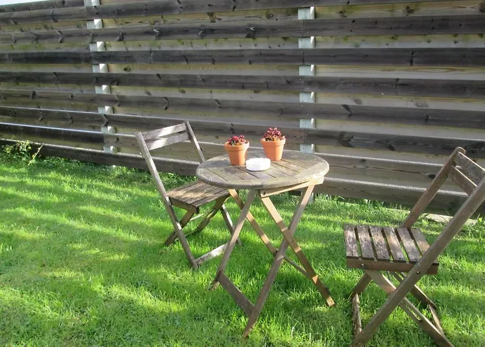 Hos Tina Bed & Breakfast 3*